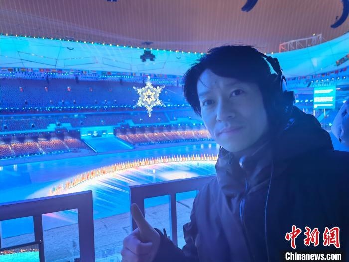 張文海在“鳥巢”內(nèi)?！埼暮?供圖