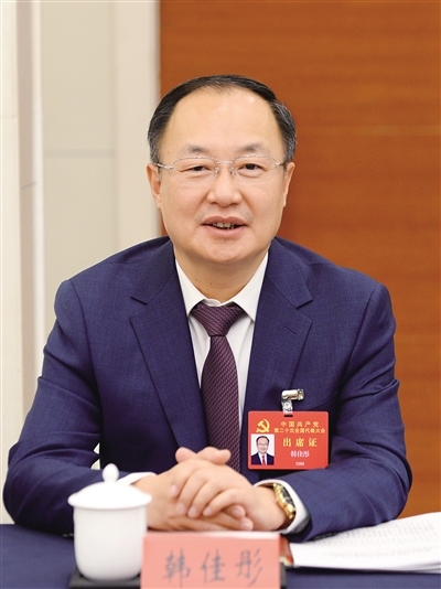 1666237757134117.jpg 00300590670_41052f1a.jpg