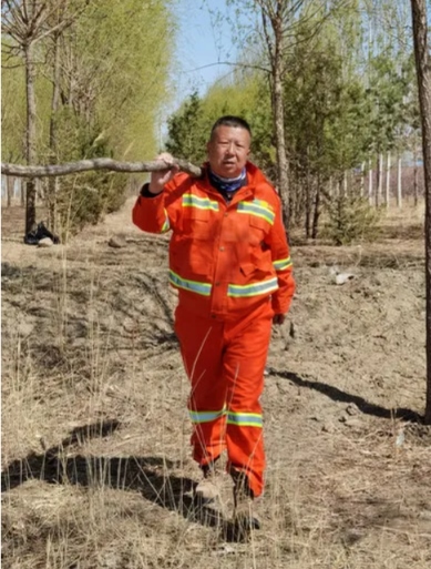 世界地球日，不忘治沙人3389.png