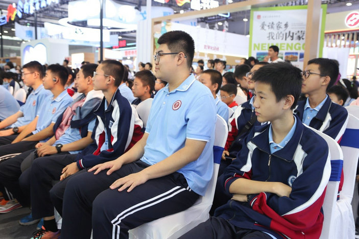 1756369572895319.jpg 好書3.jpg