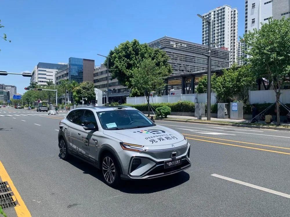 △自動駕駛汽車在河套深港科技創(chuàng)新合作區(qū)開展道路測試。