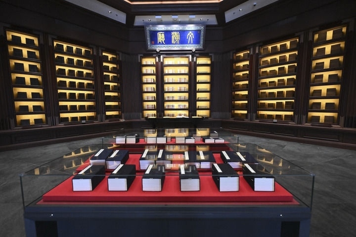 這是2023年5月拍攝的中國國家版本館中央總館文瀚廳。新華社發(fā)