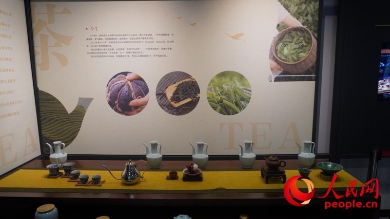 余杭區(qū)徑山鎮(zhèn)徑山村鄉(xiāng)村客廳的文創(chuàng)館。人民網(wǎng)肖聰聰攝