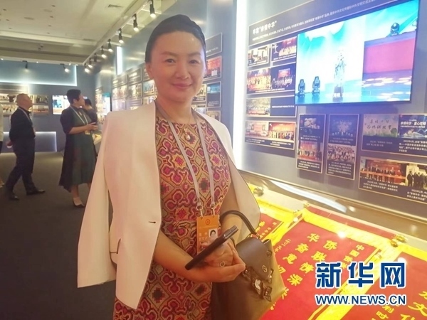 英國川商聯(lián)合總會(huì)會(huì)長宋汶栗。新華網(wǎng)記者 侯強(qiáng) 攝