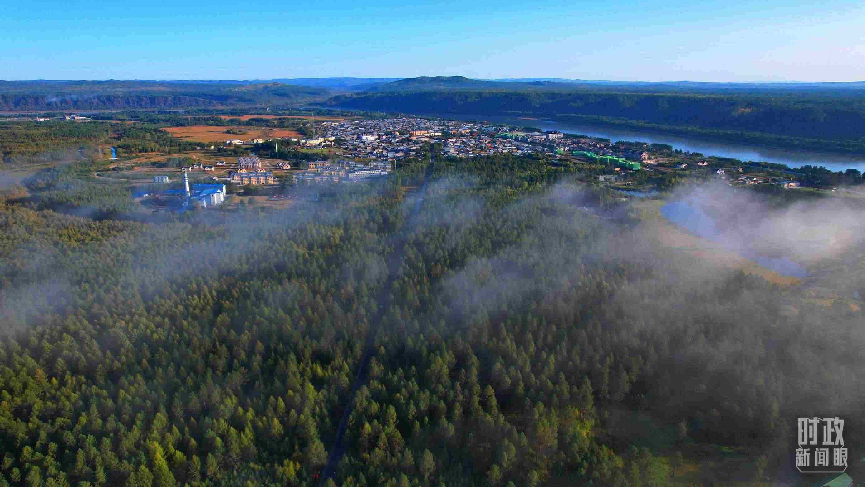 △薄霧籠罩的漠河林場。（總臺央視記者范凱拍攝）