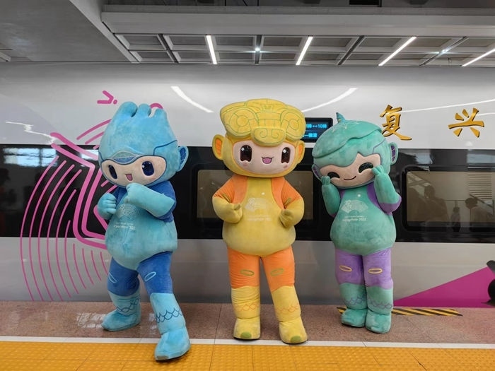 復(fù)興號亞運智能動車組列車車廂。上海鐵路局融媒體中心供圖