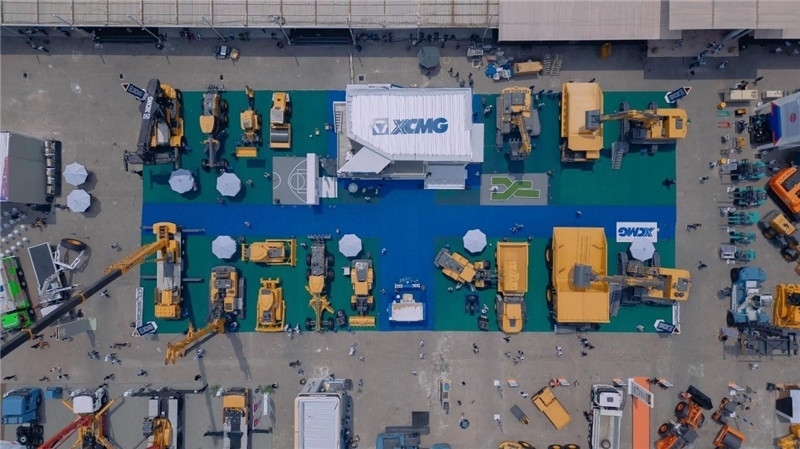 徐工集團(tuán)3000㎡的展區(qū)。 石偉攝影