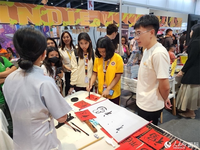 中國圖書展亮相第43屆菲律賓馬尼拉國際書展。人民網記者 樊帆攝