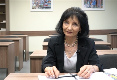 阿拉在白大孔院接受記者采訪。人民網(wǎng)記者 皇甫萬里攝