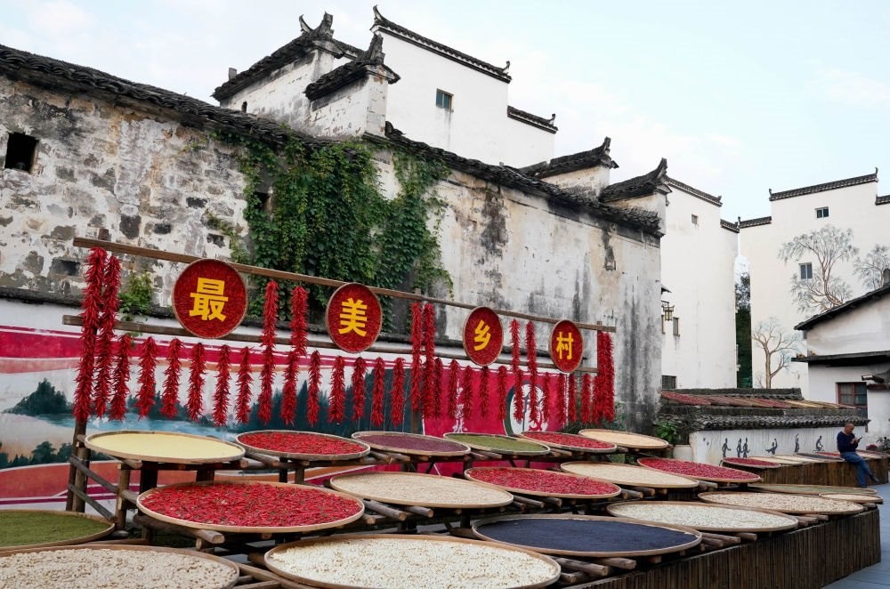 婺源縣王村石門自然村一角（2023年10月11日攝）。