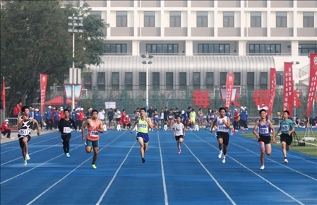 第59屆北京市中學生田徑運動會暨北京學生金奧運動隊田徑運動會。北京市教委供圖