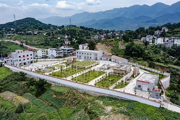 建成后的西沱鎮(zhèn)水廠。受訪者供圖