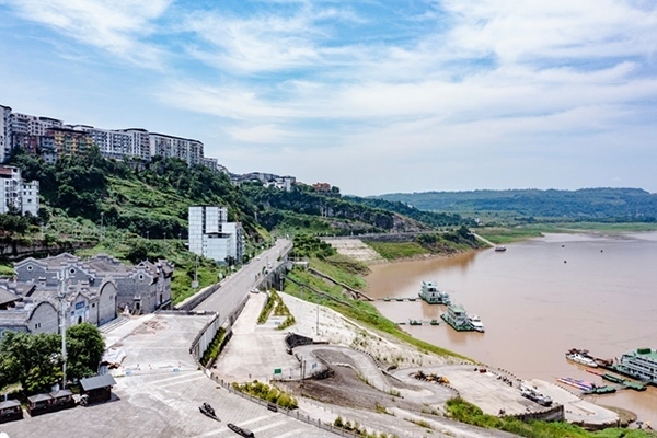 建成后的西沱鎮(zhèn)岸線環(huán)境綜合整治工程局部。受訪者供圖