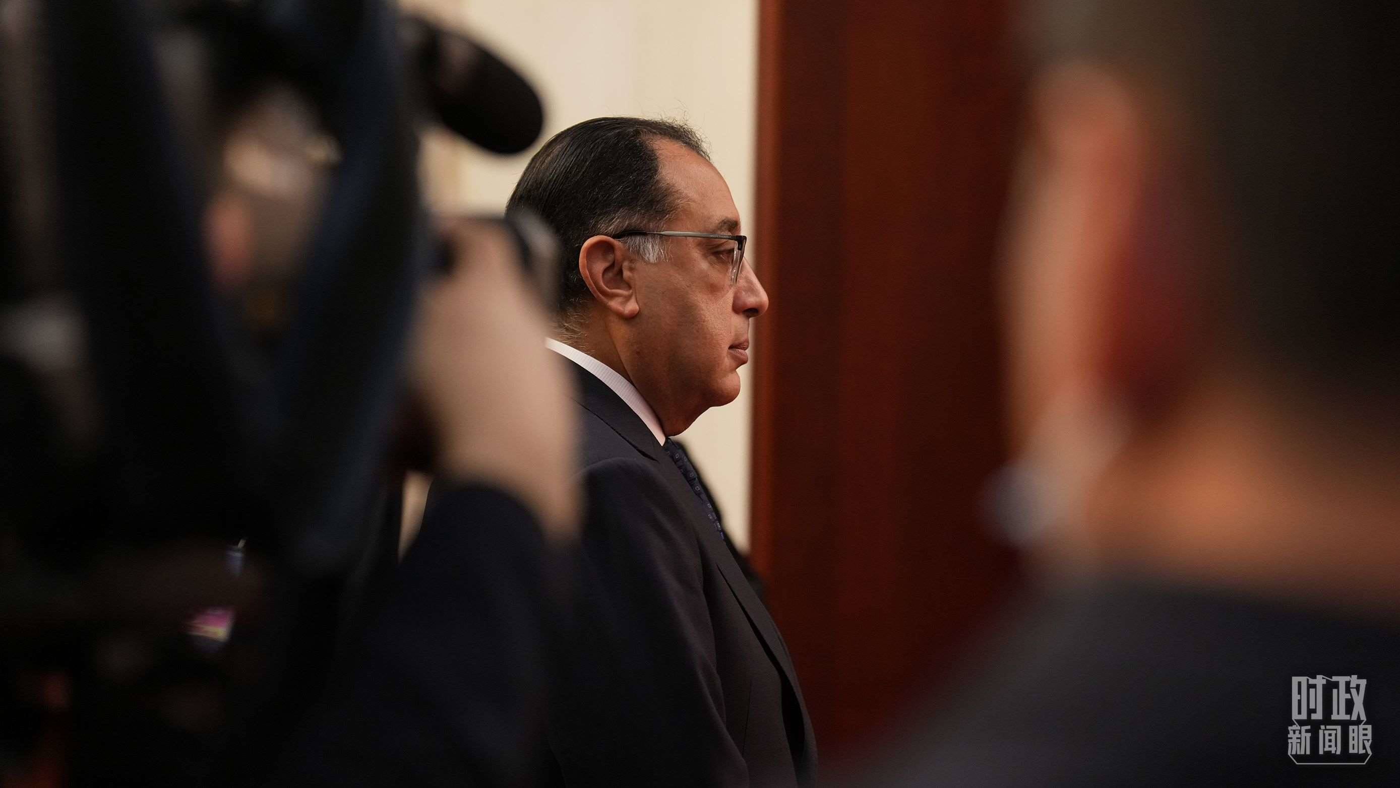 △人民大會堂，埃及總理馬德布利正在等候會見開始。（總臺國廣記者李晉拍攝）