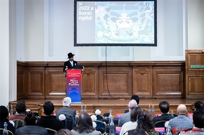 城市建筑與文化創(chuàng)意設(shè)計(jì)師卡姆·帕尼薩講述他和四川的故事。人民網(wǎng) 郭錦標(biāo)攝