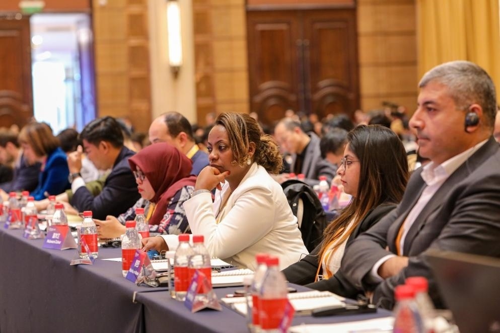 11月24日，論壇嘉賓在聆聽演講。新華社記者 辛夢晨 攝