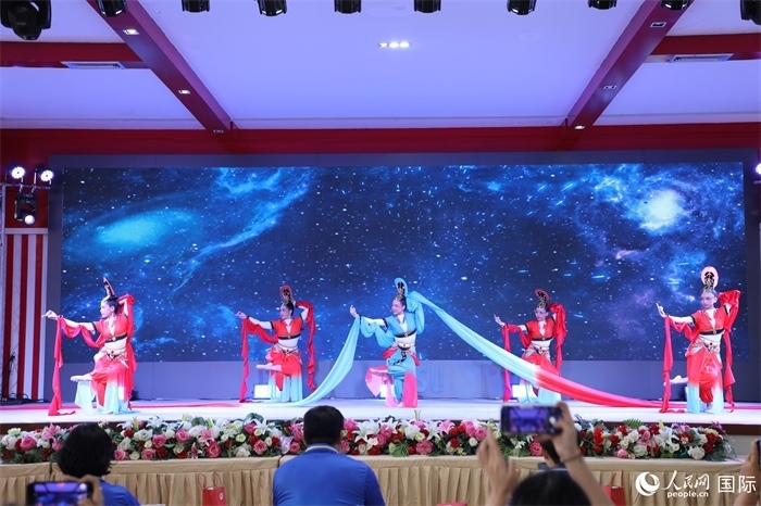 才藝表演環(huán)節(jié)。人民網(wǎng)記者 孫廣勇攝