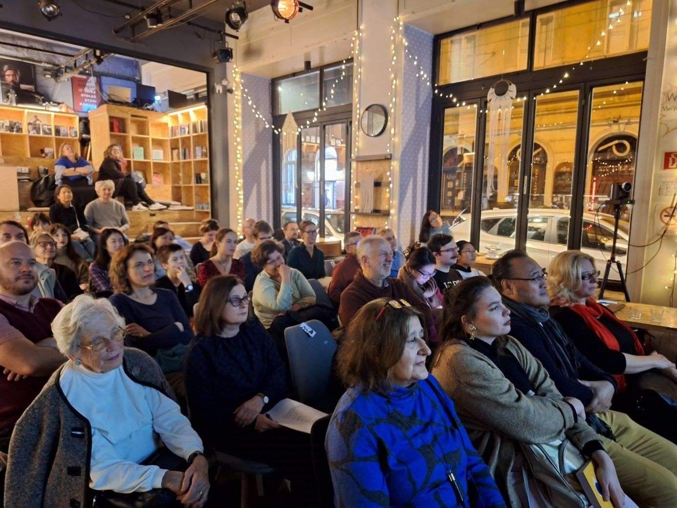 活動(dòng)吸引了40余位當(dāng)?shù)厥忻駞⑴c。摩爾多瓦尼·巴爾納巴斯攝