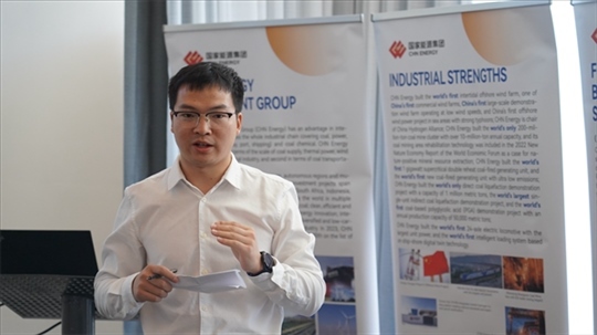 龍源公司代表發(fā)言致辭。 人民網 張茜攝