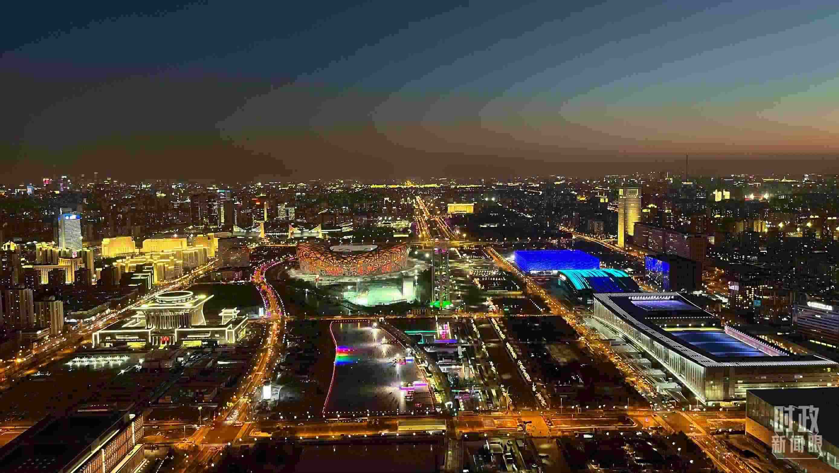 △2023年12月31日，從北京奧林匹克塔俯拍北京城區(qū)。（總臺央視記者金雨秋拍攝）