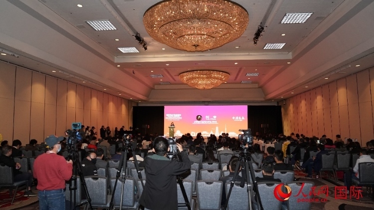 “中國之夜暨消費(fèi)電子發(fā)展論壇”現(xiàn)場。人民網(wǎng)記者 鄧圩攝