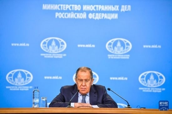 1月18日，在俄羅斯首都莫斯科，俄羅斯外長拉夫羅夫回答記者提問。新華社發(fā)（亞歷山大攝）