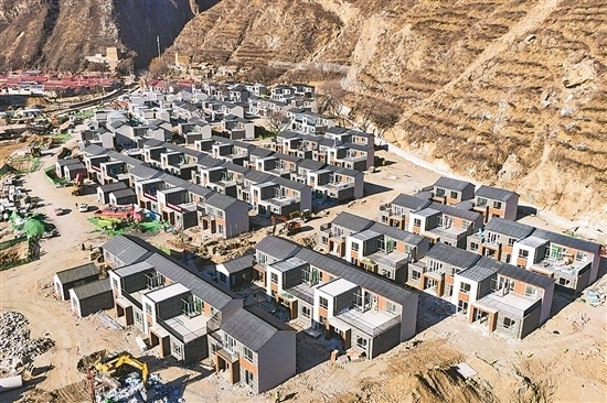 1月16日，門頭溝區(qū)齋堂鎮(zhèn)沿河口村，即將進(jìn)入內(nèi)部裝修環(huán)節(jié)的異地安置項(xiàng)目建設(shè)現(xiàn)場。