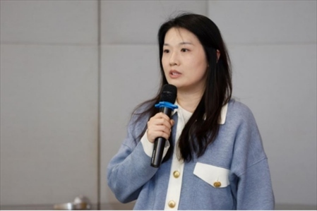 人民在線產(chǎn)品研發(fā)部主任、人民版權(quán)負(fù)責(zé)人劉曉曈發(fā)言