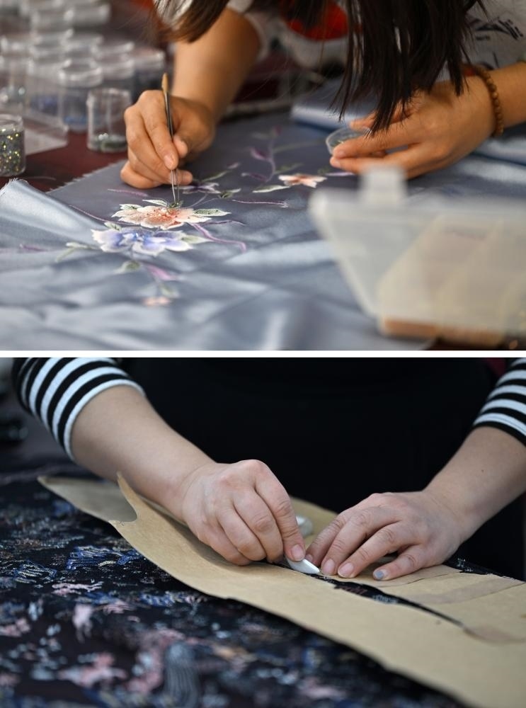 拼版照片：上圖為老美華定制車間的制衣師傅在面料上貼鉆；下圖為老美華定制車間的制衣師傅在面料上劃線（2023年12月8日攝）。天津老美華始創(chuàng)于1911年，歷史上以“千層底”布鞋聞名，是享譽津門的“中華老字號”。新華社記者 李然 攝