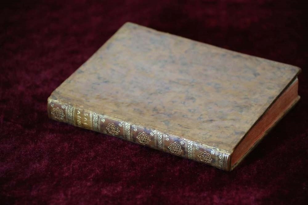 這是典藏于中國(guó)國(guó)家圖書(shū)館的《論語(yǔ)導(dǎo)讀》。