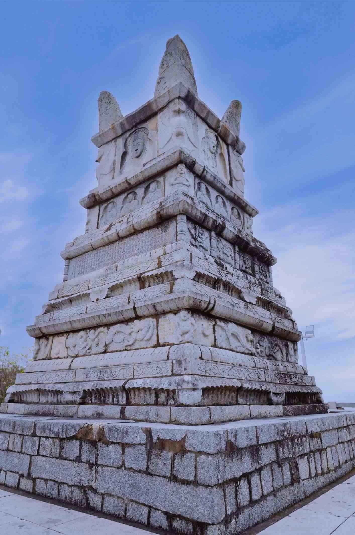 萬壽塔。 陳芝 攝