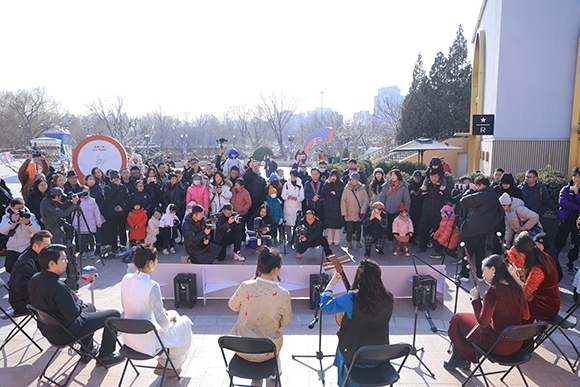 中國音樂學院“國樂快閃”演出。學校供圖