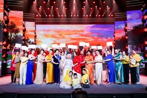 國(guó)家老年大學(xué)教學(xué)成果展演暨2024年春節(jié)特別節(jié)目。國(guó)家開(kāi)放大學(xué)供圖