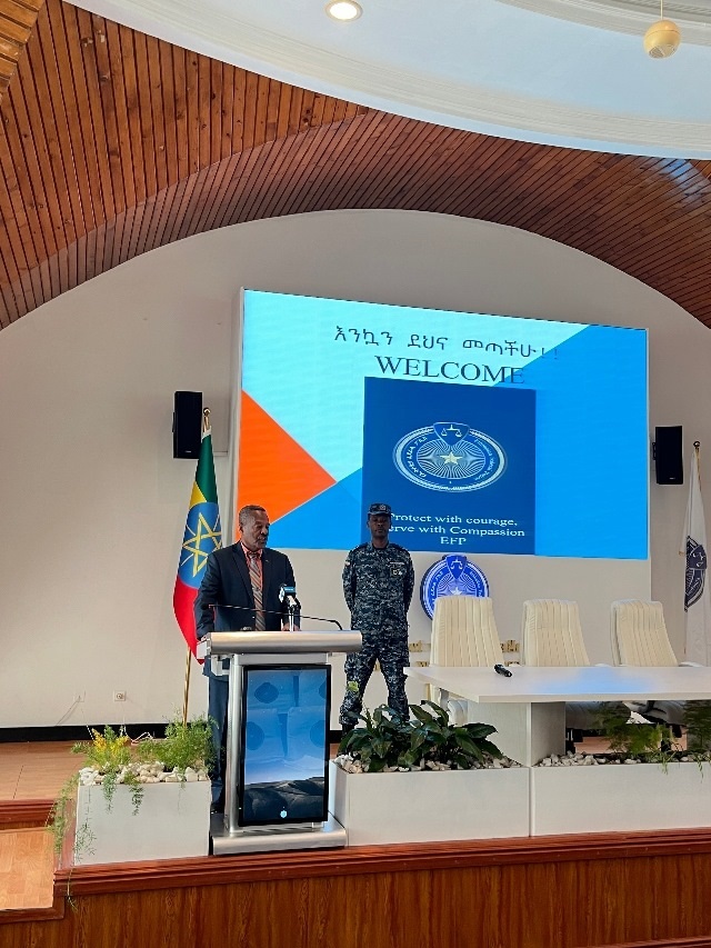 圖為埃塞警察大學(xué)校長(zhǎng)梅斯芬·阿貝貝致辭。亞的斯亞貝巴大學(xué)孔子學(xué)院供圖