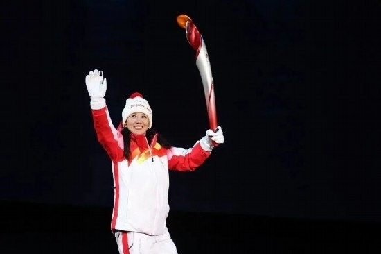 楊揚(yáng)擔(dān)任北京冬奧會(huì)開幕式主火炬手。