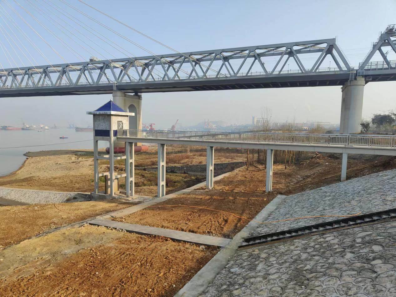 修復(fù)后的吉家湖低排閘。受訪者供圖