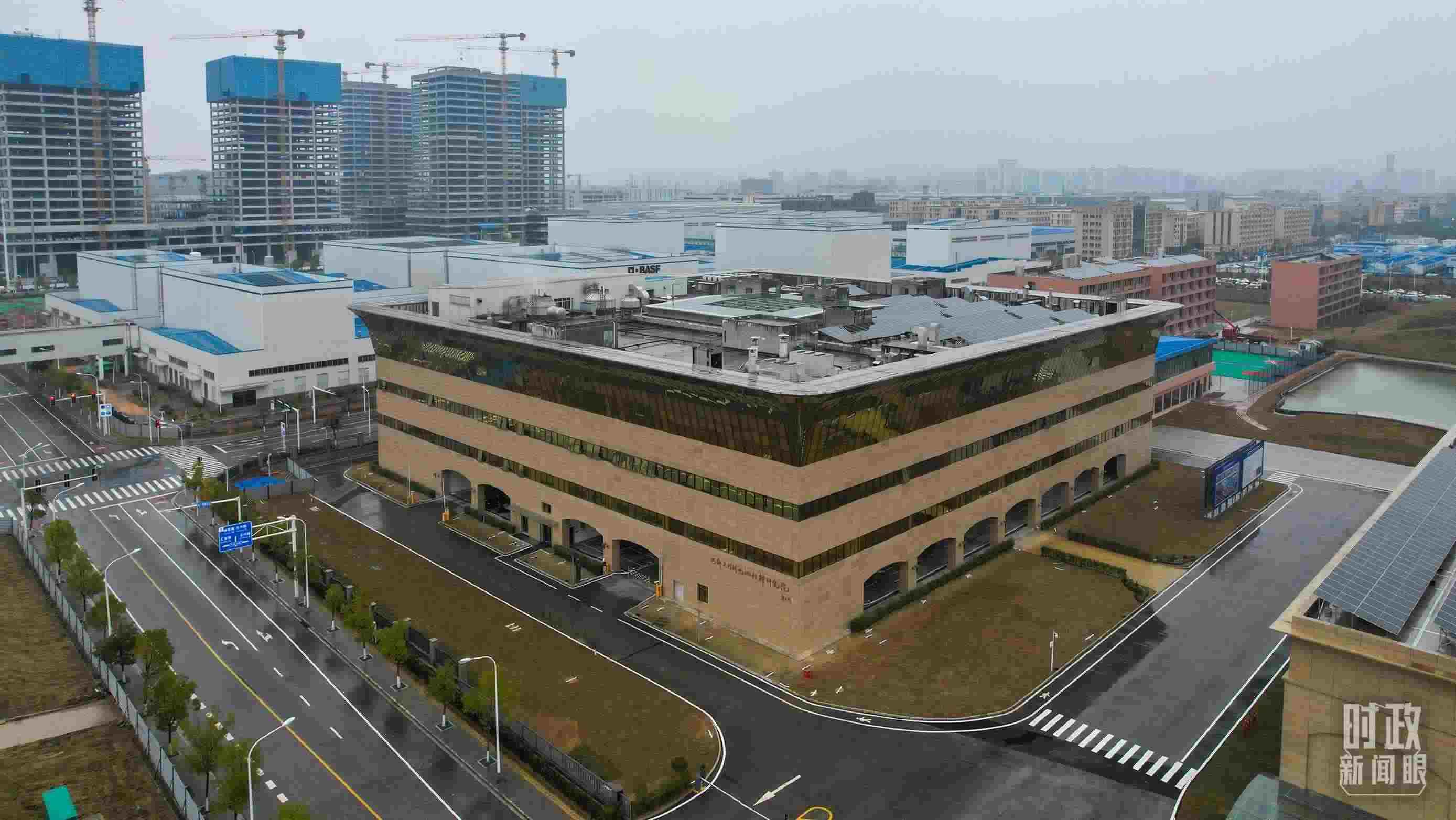 △巴斯夫杉杉電池材料研究院。（總臺央視記者范凱拍攝）