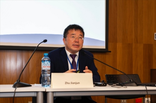 上海外國語大學國際文化交流學院副院長朱建軍做專題講座。（秘魯天主教大學孔子學院供圖）