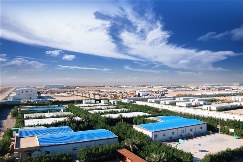 圖為中石油管道局伊拉克魯邁拉項(xiàng)目營(yíng)地，中石油管道局供圖