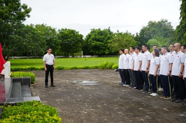 醫(yī)療隊隊長致詞。中國援桑醫(yī)療隊供圖