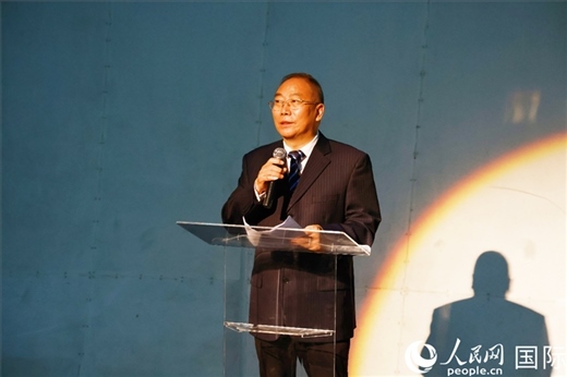 四川省文化和旅游廳副廳長王成平在活動現(xiàn)場進行旅游推介。人民網(wǎng)記者 陳海琪攝