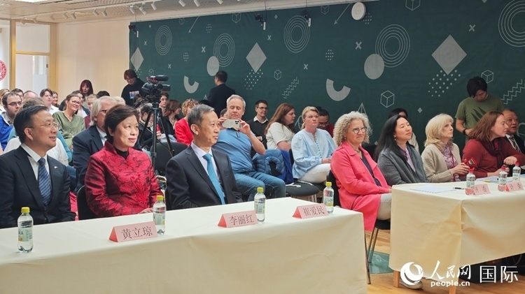 “漢語橋”瑞典賽區(qū)預(yù)選賽現(xiàn)場。人民網(wǎng)記者 殷淼攝