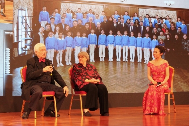 3、費城交響樂團小提琴手戴維·布斯講述自己與中國50多年的友好故事。 伊莎貝爾·羅德里格斯攝