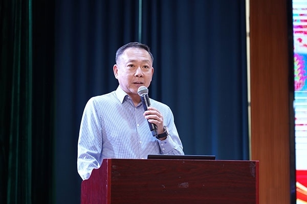 北京大鸞翔宇慈善基金會理事長、周恩來侄外孫沈清講述周恩來的讀書故事。