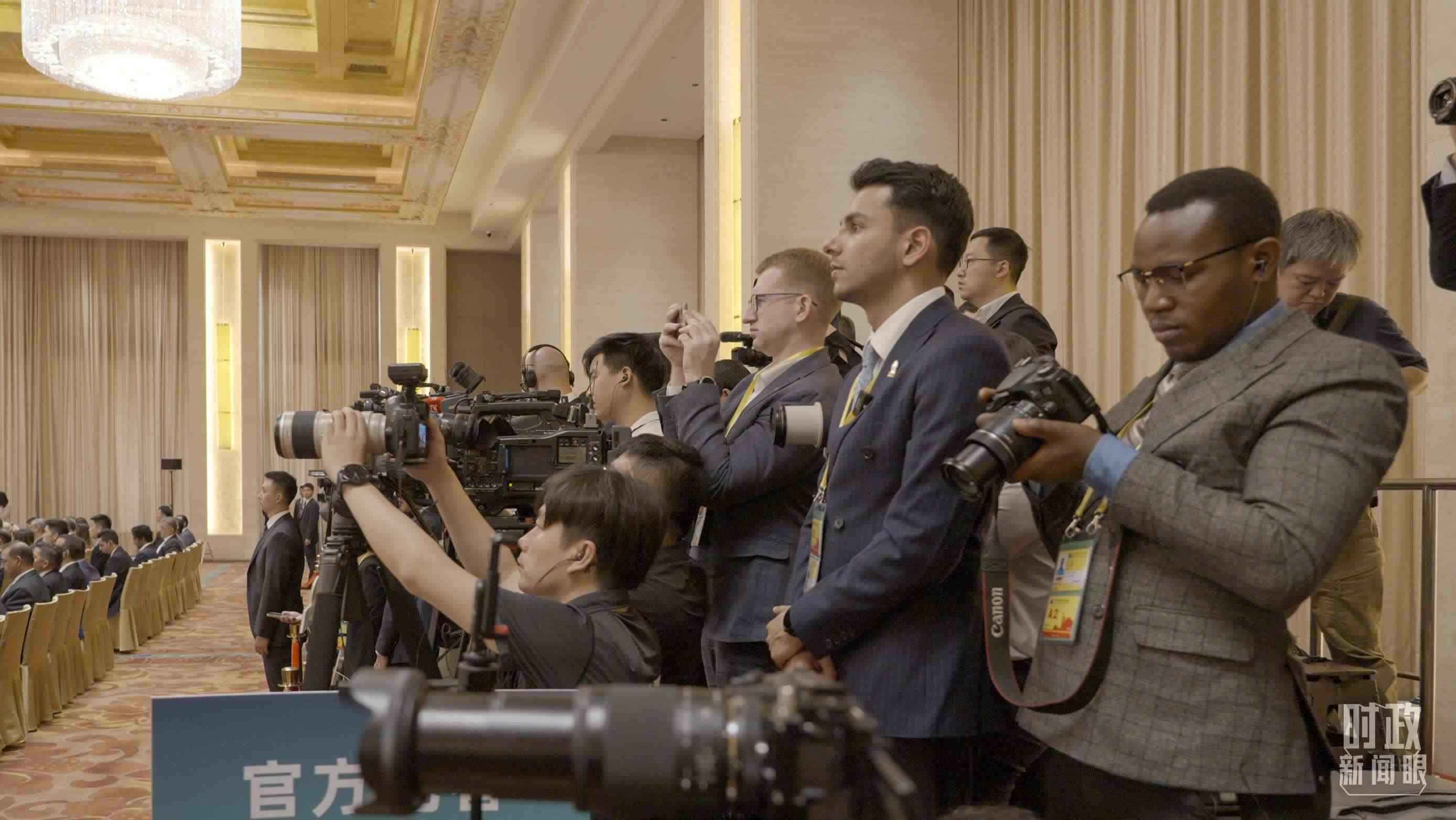 △現(xiàn)場(chǎng)媒體區(qū)。（總臺(tái)央視記者彭漢明拍攝）