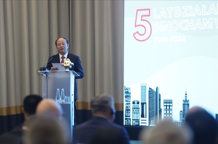 中國貿(mào)促會副會長陳建安致辭。中國貿(mào)促會駐波蘭代表處供圖