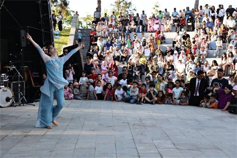 茶文化主題演出場(chǎng)景。拉巴特中國(guó)文化中心供圖