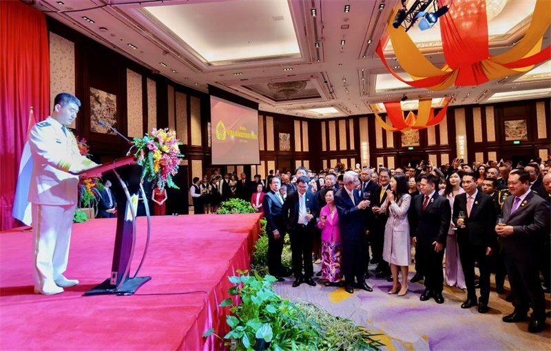 以上圖片均由使館提供，內(nèi)容說(shuō)明：駐泰使館舉行慶祝建軍97周年招待會(huì)現(xiàn)場(chǎng)。