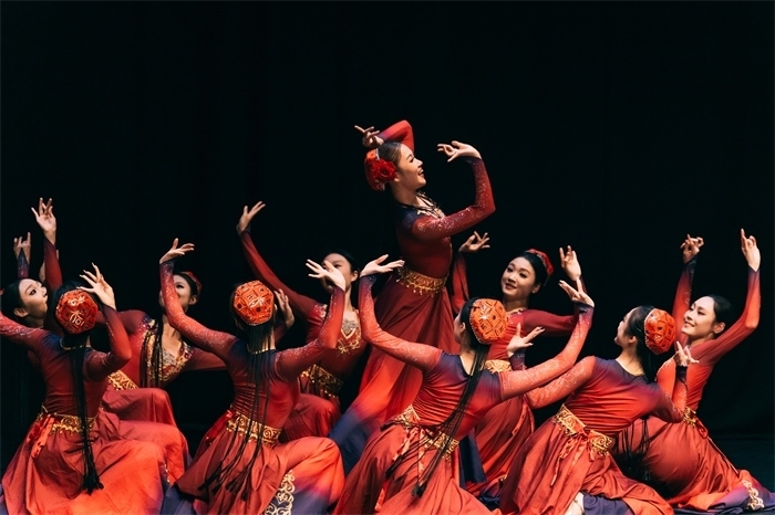 《長城魂》中的民族舞蹈表演。主辦方供圖