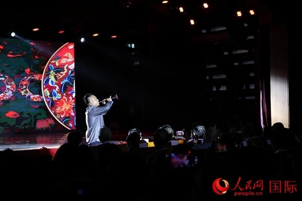 演出現(xiàn)場，演員帶來嗩吶獨奏《看秧歌》。人民網(wǎng)記者 楊一攝